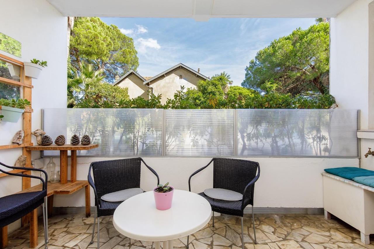 Grand Studio Neuf Face Port Et Plage, Parking Prive Golfe-Juan Luaran gambar