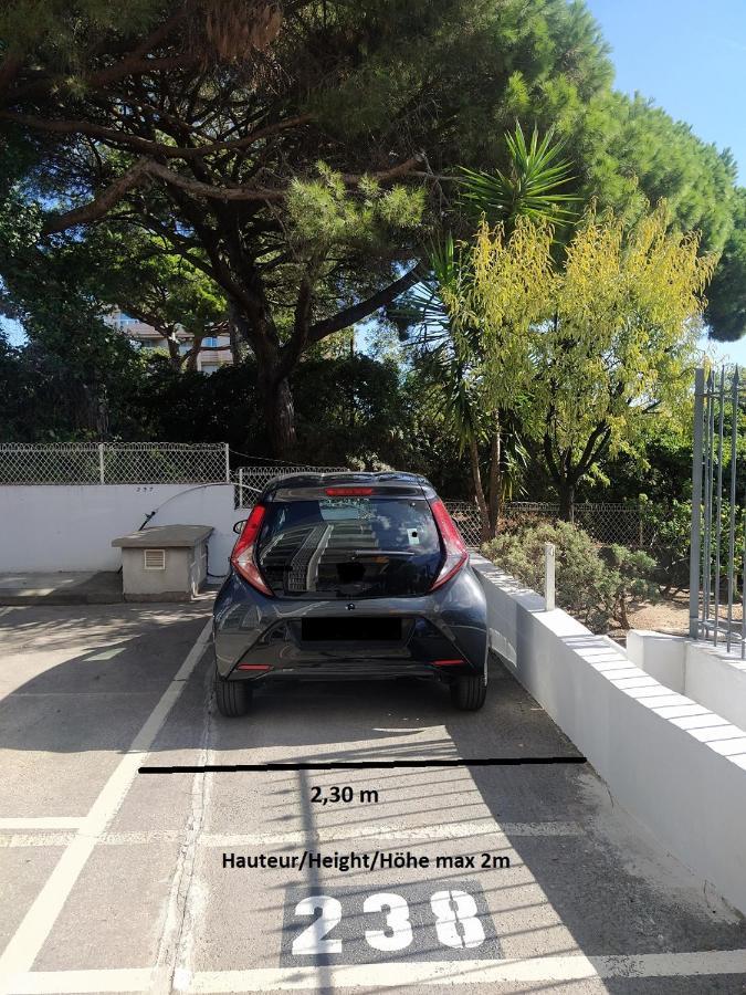 Grand Studio Neuf Face Port Et Plage, Parking Prive Golfe-Juan Luaran gambar
